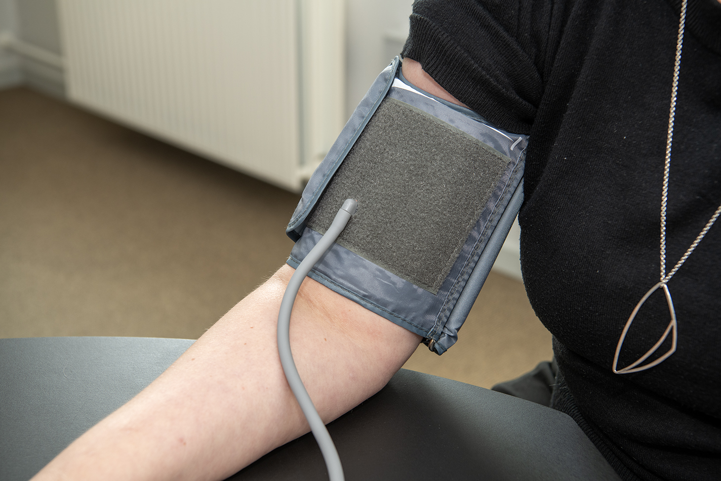 Montering af manchet